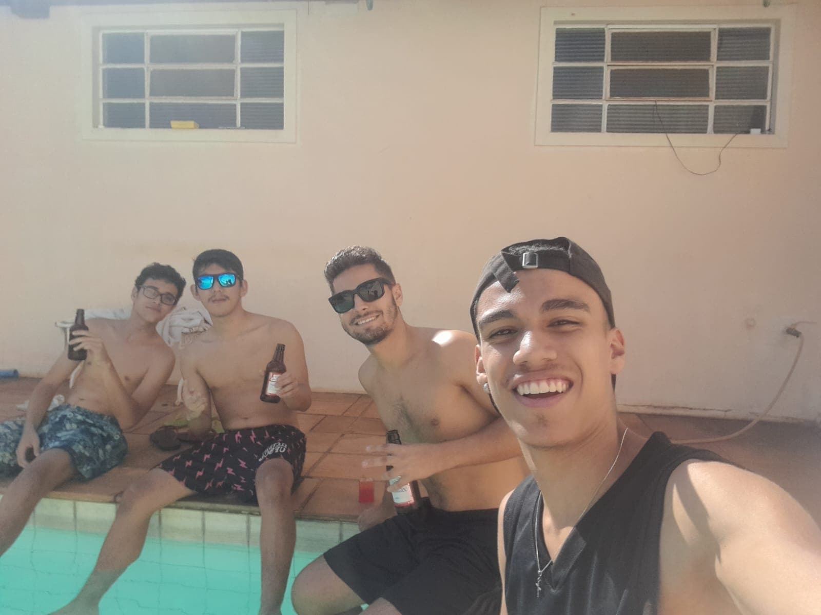 Tardezinha Aleatória na Piscina